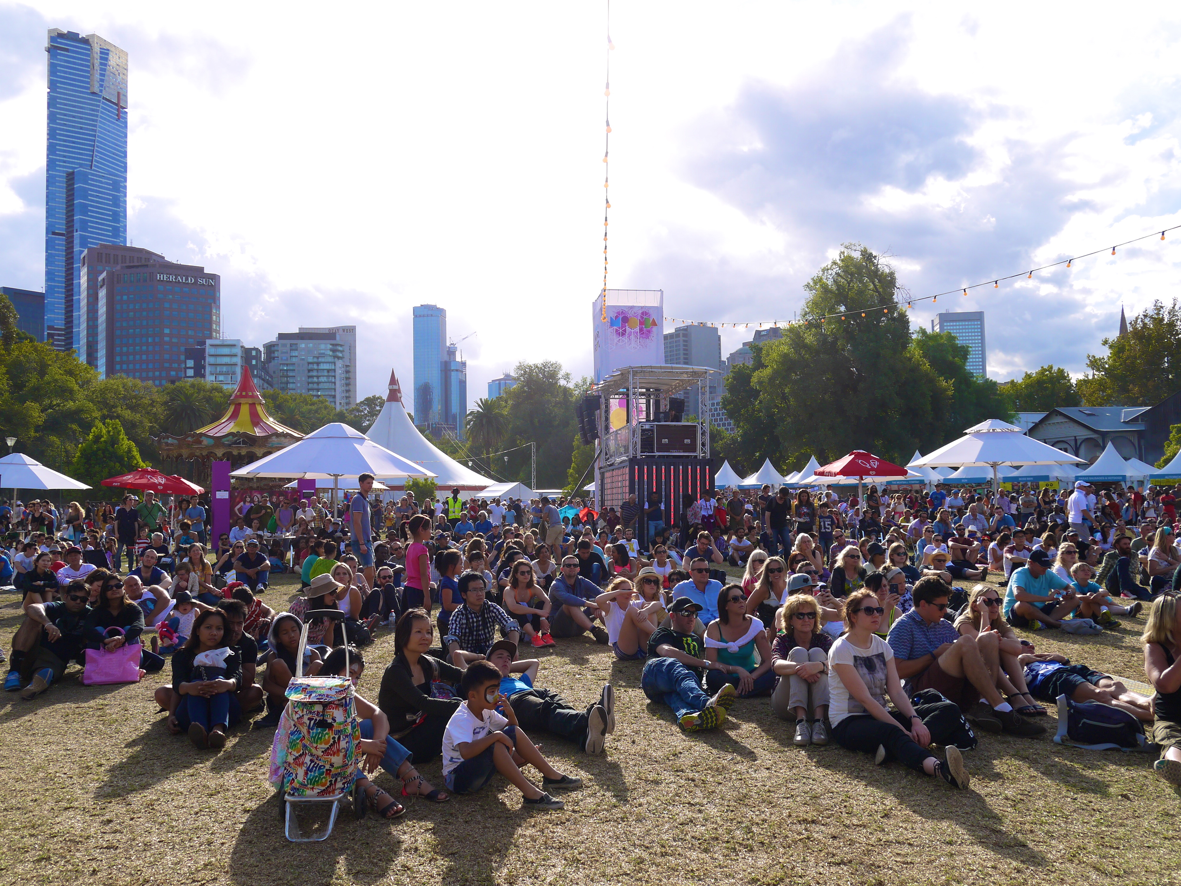 Moomba 2015 goes off with a bang