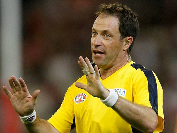 Is it time for full-time AFL umpires?