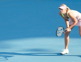 Sharapova returns for fourth round