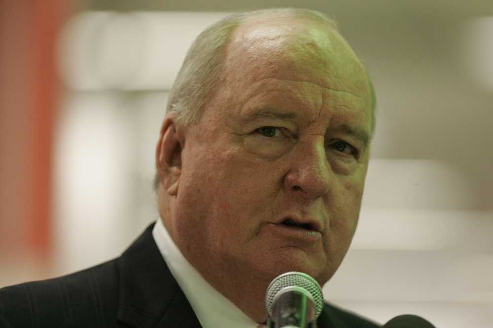 Alan Jones weighs in on Markle comments