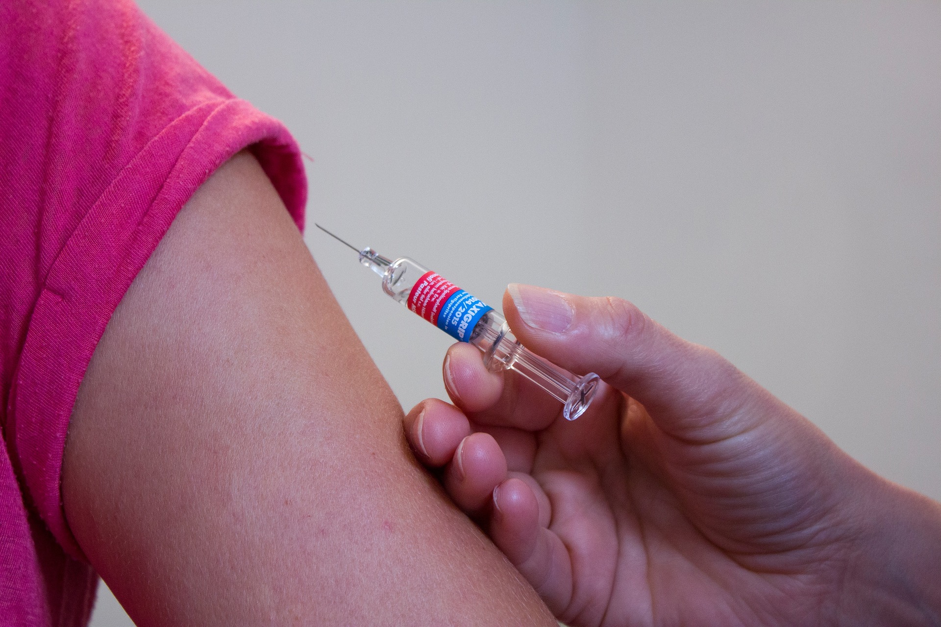 Hunt says shipment blockage won’t affect vaccine rollout plan