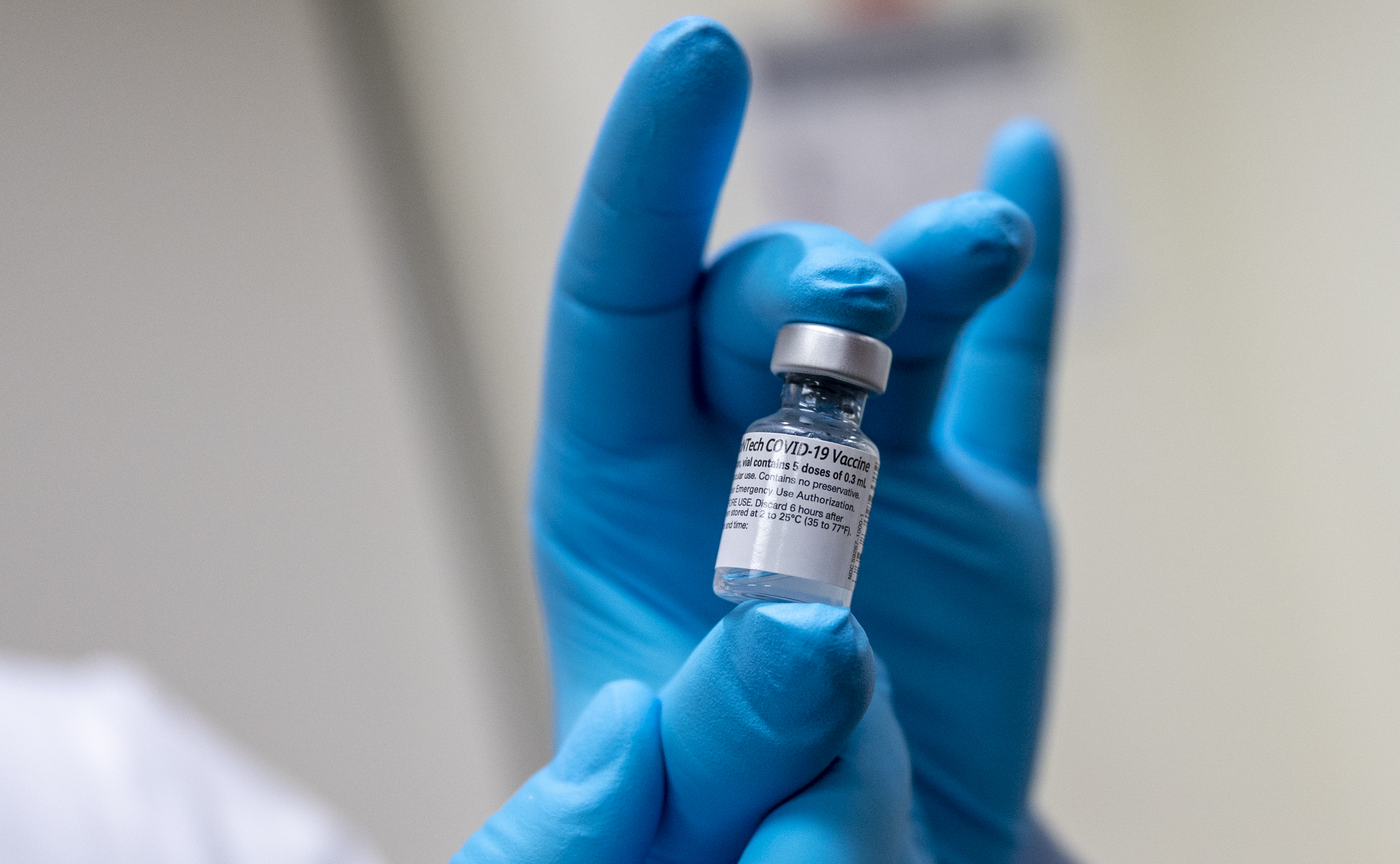 New Moderna vaccine arrives in Australia