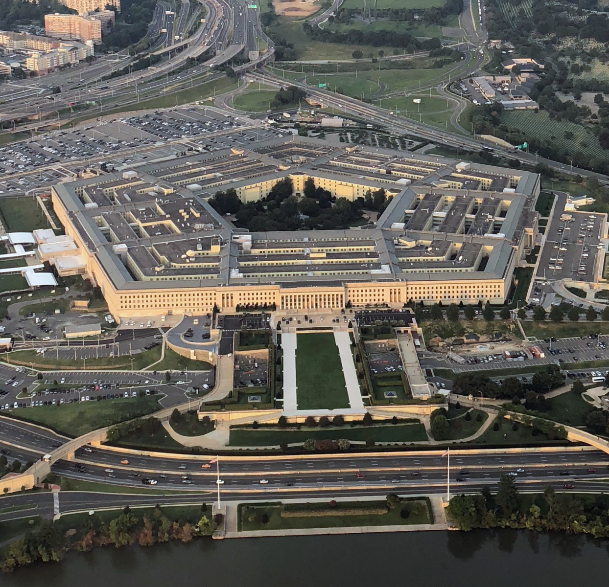 Fake AI image appears to show explosion near Pentagon